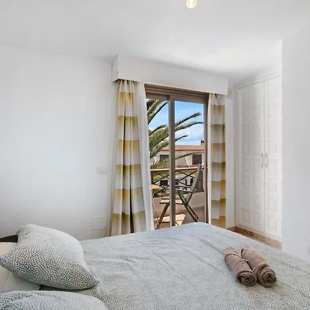Apartment Amarilla Bay